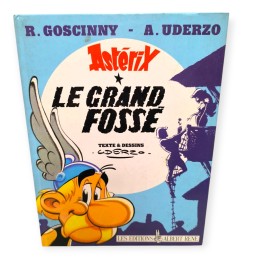 Bd " Astérix le grand fossé"