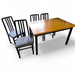 Table a rallonge + 4 chaises