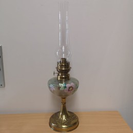 Lampe à pétrole en verre et...